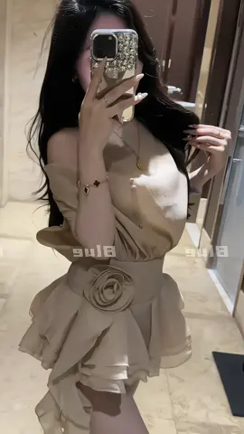 Đầm trễ vai hở lưng #đầm #outfit #thoitrang 