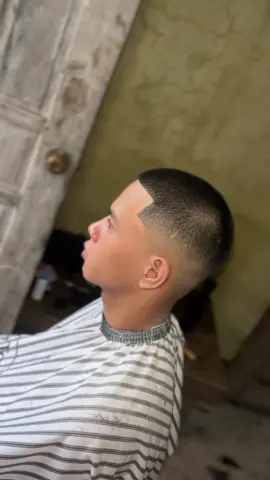 My not flawless buzzcut 2 on top fade👌 #fypage #foryou #fyp #haircut #trending #midfade #buzzcut 