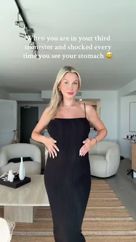 33 weeks of belly 🤰🏼😅  #pregnant #pregnantlife #pregnanttiktok #pregnancy #thirdtrimester 