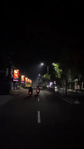 Sebelum di skip tulisen kata-katamu sadmu 🥀 #gresik #vibesmalam #sadvibes🥀 #deniabex 