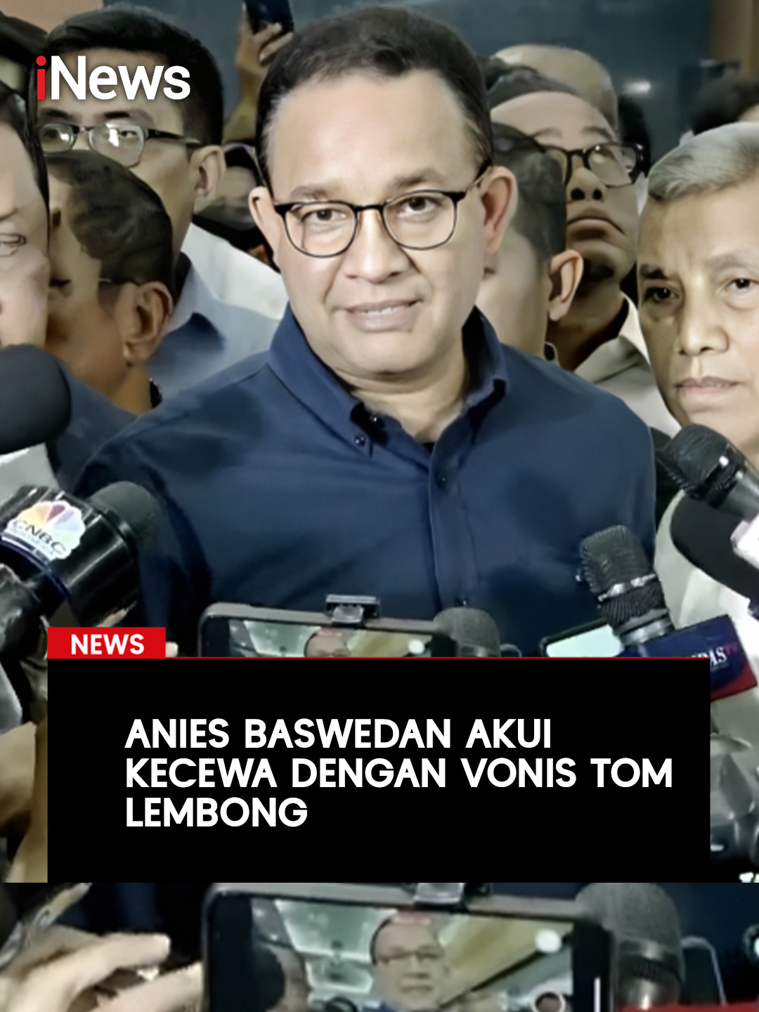 Mantan Gubernur Jakarta Anies Baswedan hingga akademisi Rocky Gerung menghadiri sidang pembacaan putusan perkara dugaan korupsi impor gula dengan terdakwa Thomas Trikasih Lembong di Pengadilan Tipikor Jakarta, Jumat (18/7). Di akhir sidang Anies tampak memegang tangan Tom Lembong yang diborgol. Dalam keterangannya, Anies juga mengaku kecewa dengan keputusan vonis yang diberikan hakim kepada Tom Lembong terkait dengan kasus korupsi impor gula.  Diketahui sebelumnya Eks Menteri Perdagangan Thomas Trikasih Lembong atau Tom Lembong dijatuhi vonis 4,5 tahun penjara oleh majelis hakim pada Jumat (18/7/2025). Baca selengkapnya hanya di  https://www.inews.id/news/nasional/tom-lembong-ungkap-ada-kejanggalan-usai-divonis-45-tahun-penjara #iNews #TomLembong #VonisTomLembong