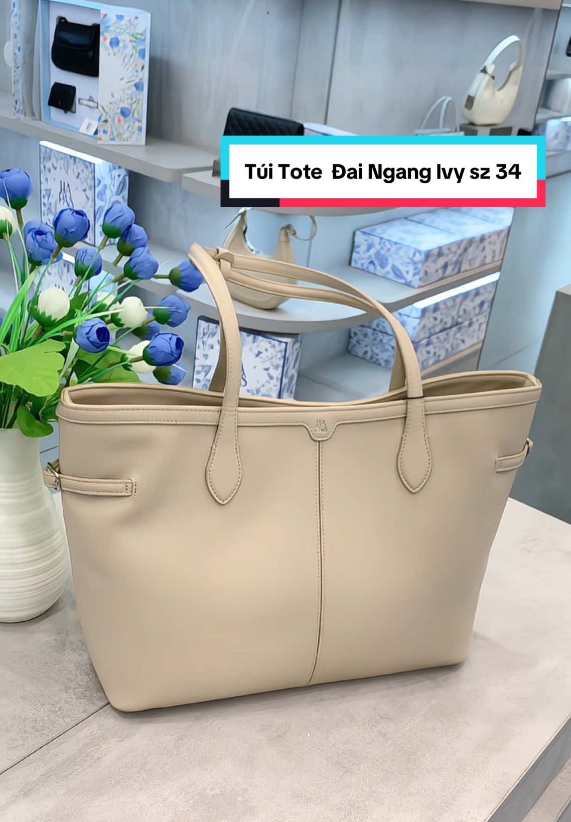 Chị em mình đợt này tha hồ lựa chọn mẫu túi Tote rộng rãi nhé 😻#tuixach #unboxing #quàtặng #xuhuong #xuhuongtiktok 