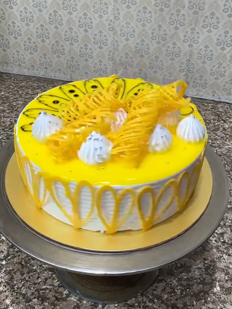 Pineapple and And Yellow Chocolate Garnish#viralditiktok #cakedecorating 