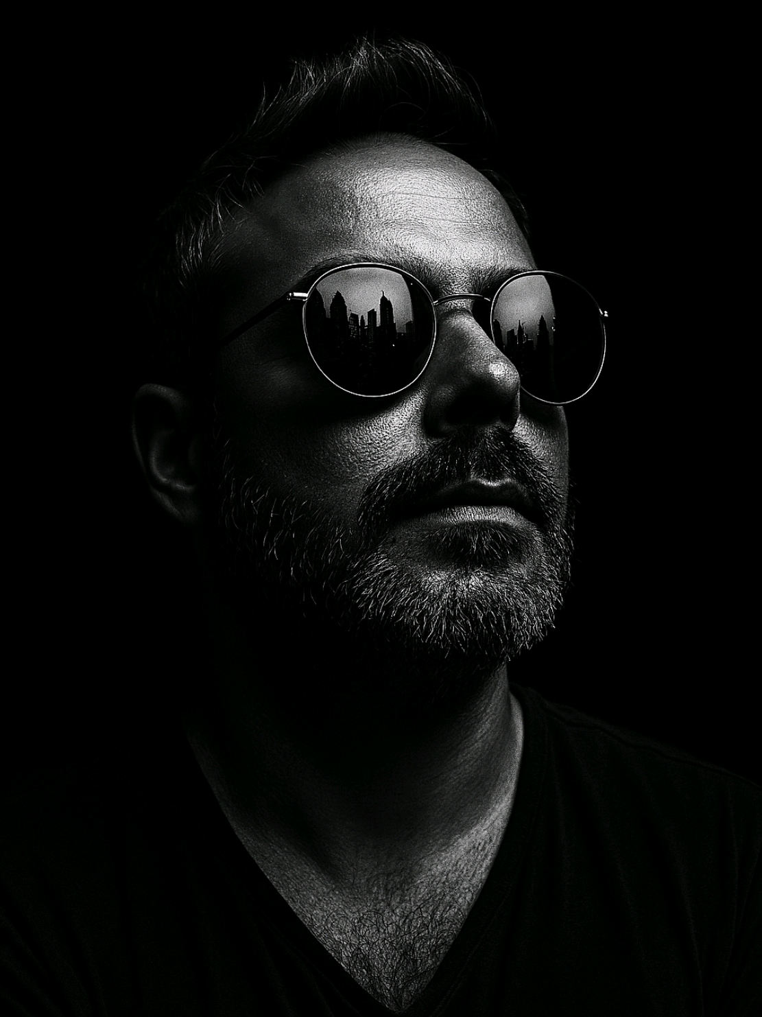 ¿Te imaginas transformar una selfie común en una foto blanco y negro digna de exposición? En este reel te muestro cómo lo hice usando ChatGPT y un buen prompt gpt photo. La inteligencia artificial convierte una simple imagen en una obra de arte estilo retrato profesional. Este proceso de creación de la foto de IA con ChatGPT es una de las ideas de fotos con IA más creativas que puedes probar hoy. El resultado final es parte de una nueva tendencia: los retratos Chat GPT, perfectos para destacar en redes. #blackandwhite #portrait #photo #chatgpt #ai 