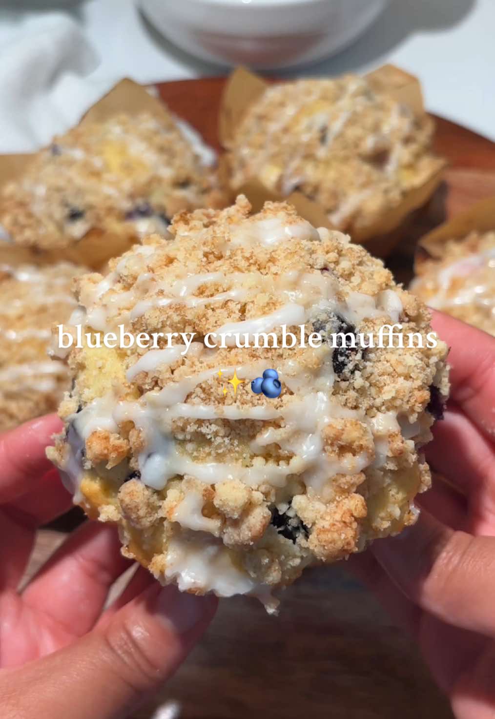 Blueberry streusel muffins ✨🫐 Ingredients  2 1/3 cup all-purpose flour (310g) 3/4 cup granulated sugar (155g)  2/3 cup whole milk (166g) 1/2 cup butter, melted (113g) 2 large eggs 2 tsp baking powder  1 tsp vanilla extract  1/2 tsp salt 3/4 cup blueberries  Crumble 1/2 cup flour (110g) 1/4 cup sugar (50g) 3 tbsp brown sugar 4 tbsp butter, melted Instructions  - Preheat oven to 425F (200C) - In a small bowl, combine the flour, sugar, and a pinch of salt. - Add the melted butter cubes and use a spoon work the butter into the dry ingredients until the mixture forms coarse crumbs. - In a medium bowl, whisk together the all-purpose flour, baking powder, baking soda, and salt.  - In another large bowl, add butter, milk,  sugar, vanilla extract until well combined. - Gradually add the dry ingredients to the wet ingredients, stirring gently to combine. Do not overmix. - Gently fold in blueberries until combined  - Line a muffin tray with parchment paper and add muffin batter to each cup filling 2/3 full. Add crumble on top of each muffin. - Bake in the preheated oven at 425 for 12-15 minutes minutes  lower the over to 350 and cook for an additional 10 minutes or until toothpick inserted into the center comes out clean, with a few moist crumbs. - Allow muffins in the tin for a few minutes before transferring them to a wire rack. Enjoy warm or at room temperature! • • • #baking #bakingrecipe #muffins #muffinrecipe #recipeideas 