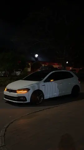 Sitting pretty. 🦦 What mods do y’all wanna see next ?🤔 . . . . #pologtiaw #pologti #durban #nightshot #stance 