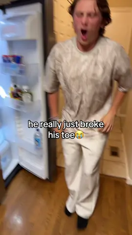 bro broke his toe😭 #comfrt #comfrtclothing 