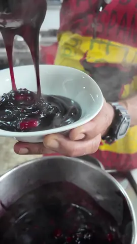 Deja de hacer mazamorra de sobre 😂😂 Ojo: 1 litro de chicha morada x 75 gr de chuño o harina de camote Azúcar 200 a 300 gr x litro (a gusto propio) #fyp #Viral #gastronomiaperuana 