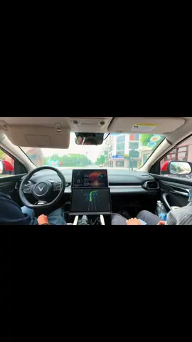 Xe tự lái đầu tiên ở Việt Nam. #enjoyRnDtime #xetulai #phenikaax 