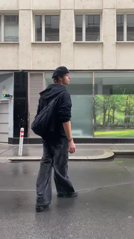 Gamer neck goes hard #fashion #fashioninspo #fashioninspiration #fashioninsta #fashioninstagram #fashiongram #outfit         