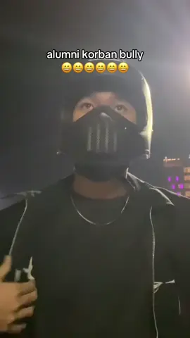 dari sd sampe smp bener bener trauma karna sering dibully sampe kena bipolar.