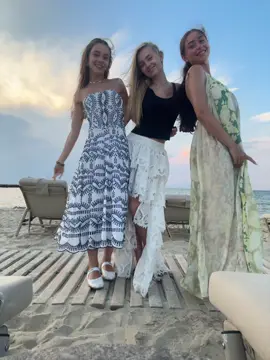3 sisters 🩵🌊🇬🇷@Elizabeth @Dasha Grinenko #fyyyyyyyyy #recommendations #рекомендации❤️❤️❤️ #fouryou #хочуврекомендации #fakebodyy⚠️ #rek #viral_video #sisters #greece #vacation 
