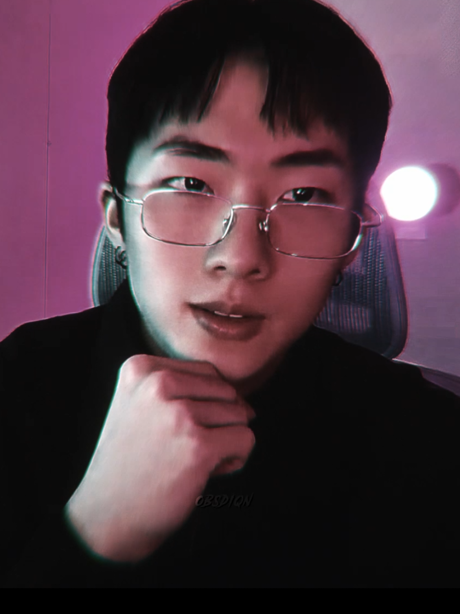 the glassesssss ▪︎ #jiung#p1harmony#choijiung#foryoupage#jiungedit#p1harmonyedit#jiungp1harmony#fyp#parati#fy#xyzbca#fypシ 