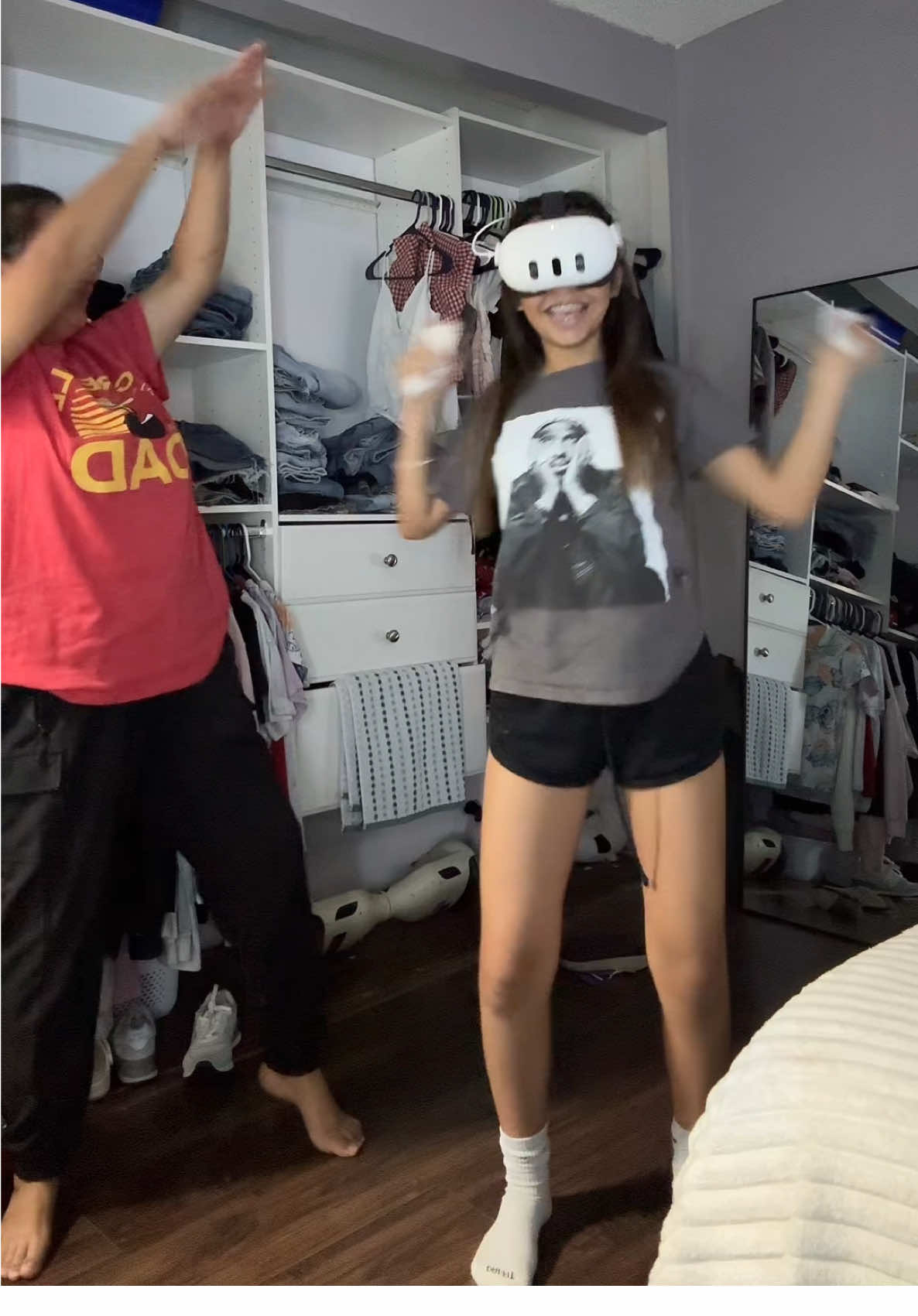 Late to the trend like always (i think someone wants to dance) 🤣 #fyp ##dance##trending##momdaughter##xyzbca@@𝒩𝒶𝓉𝒶𝓁𝒾ℯℯ