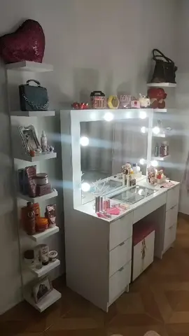 Projeto finalizado 🙏🏻. #closet #torredeprateleira #penteadeira 