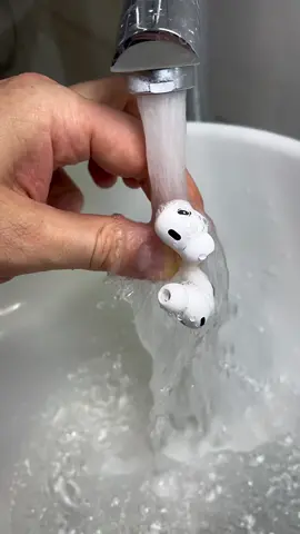 Hoco навушники ORIGINAL  💦 захист від води 🏷️ 1140 грн 🎁 чохол і док станція  #навушники 