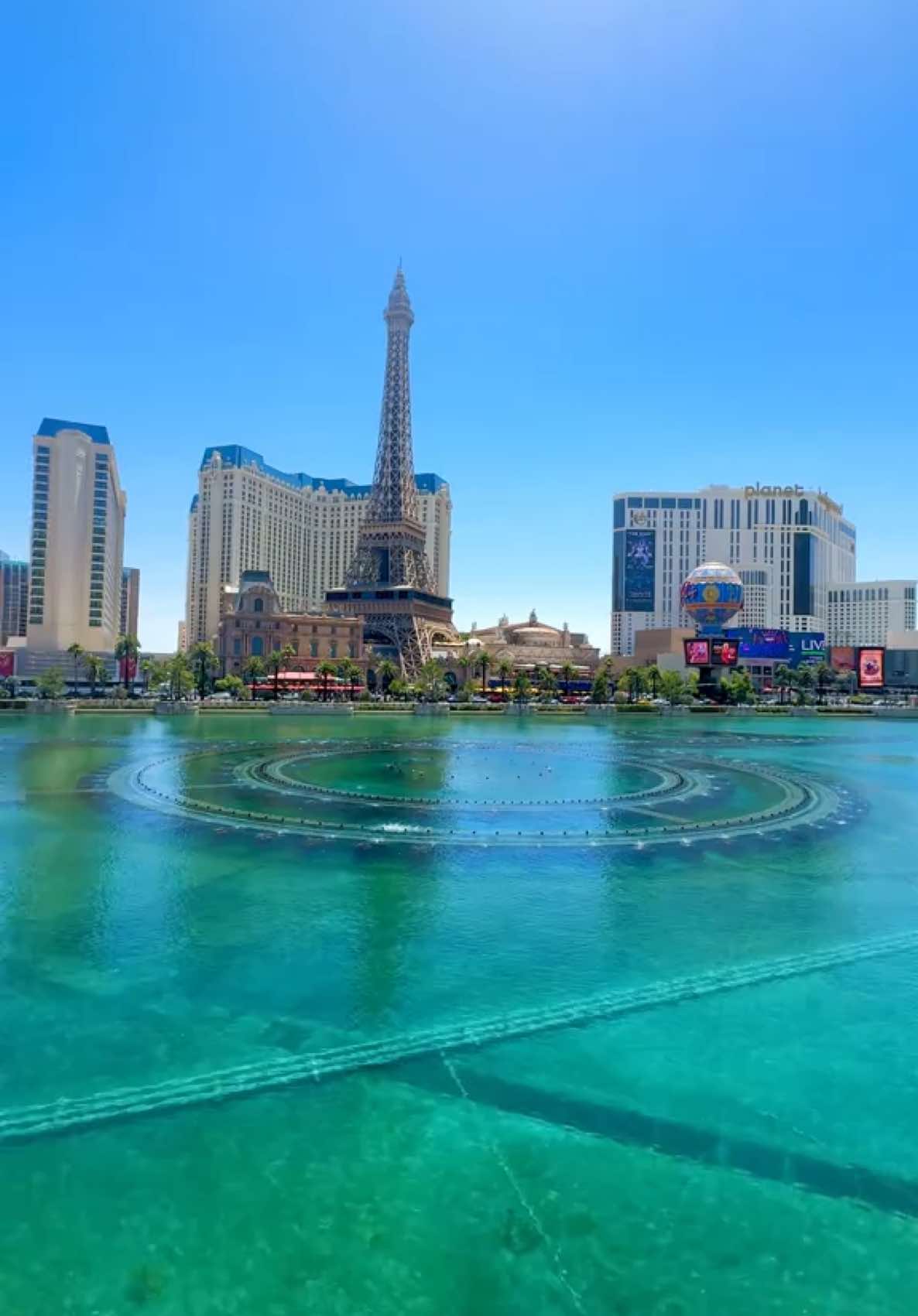 📸 El Lago Restaurant - Bellagio Fountain View | 📍Las Vegas, Nevada. 🇺🇸  #lasvegas #bellagiofountain #lasvegasrestaurants #lasvegasview   #lasvegastiktok 