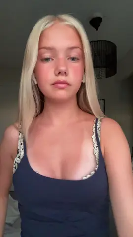 #tainteseriöst #utkast #13 #fouryou #😘😘 #nomakeup 