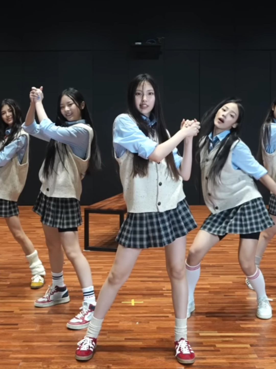 #cookie #newjeans #kpopfyp #dancepractice 