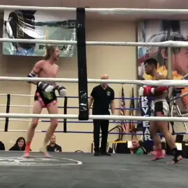 Chef has unlimited aura 😵‍💫 #muaythai #knockouts #ko #lukelessei #muaythaifighter #aura 