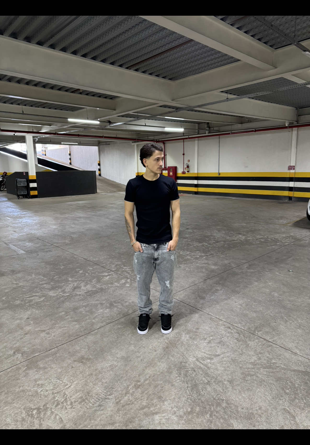 CALÇA RETA PRESENCE CINZA ESTONADA DISPONÍVEL DO ( 38 ATÉ 48)    -COMPRE PELO SITE ⬇️ WWW.BMSTORE044.COM.BR  AV 7 DE SETEMBRO 243, CENTRO - ALTONIA, PR  -PRODUTOS ORIGINAIS ⚡️ - A MELHOR LOJA EM MODA STREETWEAR 🥷 -ENVIAMOS PARA TODO O BRASIL 🇧🇷 #streetwear #skate #outfit #modastreetwear #modamasculina #calcajeans #calcasmasculinas #calcasbaggy #outfitideas #moletomstreetwear #inverno #calcabalao #calcajeans #calcacargo 