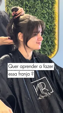 Quer aprender a fazer essa franja ? Então vem que vou te ensinar, aproveita curte, comenta e compartilha para a amiga que vai fazer essa franja junto com você 🙌🏻 #franjacurtainbangs  #franjacurtininha 