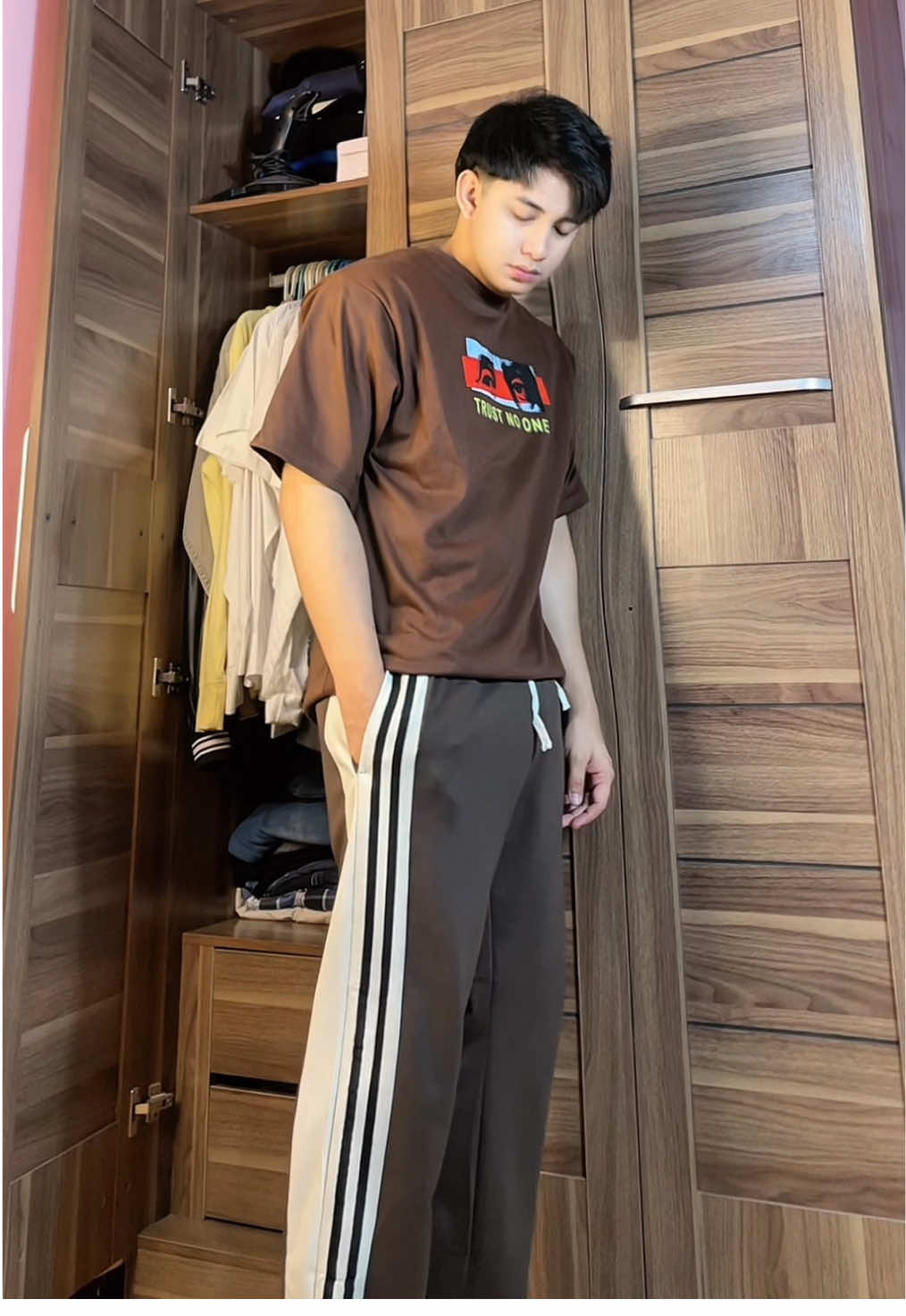 Brown Loose Aesthetic Pants #brownpants #loosepants #sweatpants #baggypant #pants #pantsrecommendation 