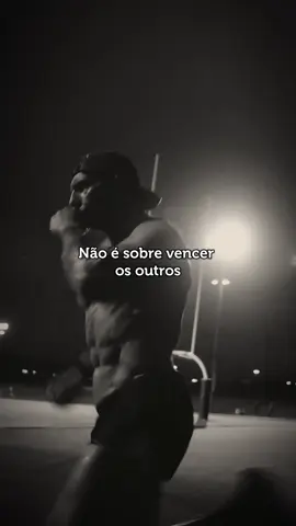 Não é sobre vencer os outros..🕯️❤️‍🩹 60 dias fora. Volte frio, forte e inalcançável. LINK NA BIO . . . #motivacional #reflexao #disciplina #deus #inspiração 