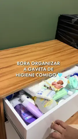 Organizando a gaveta de higiene, vamos ver se vai ser prática no dia a dia!  #gavetahigiene #enxovaldebebê #organizandogavetadehigiene #maternidade #bebe #organizacao 