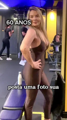 💥 “Quem critica, geralmente não faz. Quem faz, geralmente elogia.” Tenho 60 anos, emagreci 12kg, chapando o abdômen sem lipo, sem abdominoplastia, sem canetinha. Só com CONSTÂNCIA, DIETA e TREINO. Mas sempre aparece uma sentada no sofá, mal amada, pra dizer que é mentira. Enquanto isso, eu tô aqui mostrando que é possível SIM. Não foi sorte, foi escolha. Não foi cirurgia, foi disciplina. 👉 Quer criticar? Primeiro levanta da cadeira. 👉 Quer resultado? Então vem treinar. Se eu consegui aos 60, você também consegue! #60ComShape #SemLipo #SemCirurgia #ShapeNatural #TreinoEMente #DietaÉTudo #DisciplinaÉLiberdade #MulheresReais #Aos60ComOrgulho #AutoestimaLáEmCima #FocoNaSaúde #SemDesculpas #CorpoEConsciência