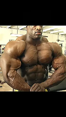 400 kg bench press Light weight baby💀 #gym #ronniecoleman #beast #champion #viral #viralvideo #GymTok #bodybuilding #millionviews #lightweight 