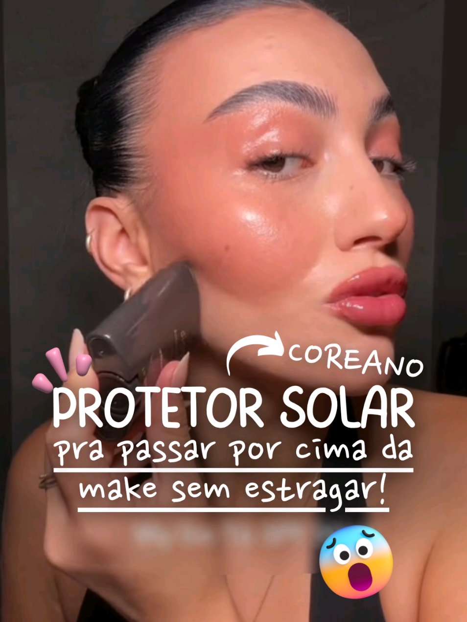 ☀️ Coment@ PROTEGIDA que eu te mando o l!nk desse achado coreano! O protetor solar que não atrapalha a make e ainda entrega pele perfeita? Sim, ele existe e tá conquistando as vaidosas espertas! Com acabamento matte ou glow, é prático, potente e ideal pra retocar a qualquer hora do dia — sem desculpa! Quem ama skincare inteligente e vibe patricinha, vai surtar. Porque agora não tem mais desculpa pra não usar protetor! 💄🧴✨ Outras formas de obter os l!nks:👇🏽 🐱 💖 Id do produto nos comentári0s; 🩶 No l!nk que está na Bio protetor solar coreano, protetor solar que não estraga a maquiagem, protetor solar com acabamento matte, protetor solar glow, skincare coreana, protetor solar em bastão, protetor solar portátil, protetor solar bom para retocar, proteção solar facial, protetor solar tendência, protetor solar viral, beleza coreana, pele protegida e bonita, protetor solar que não esfarela, protetor solar sequinho, dicas de compras shopee, achadinhos, achados, comprinhas, Shopee Brasil, produtos virais shopee, comprei na shopee, shopee, achadinhos