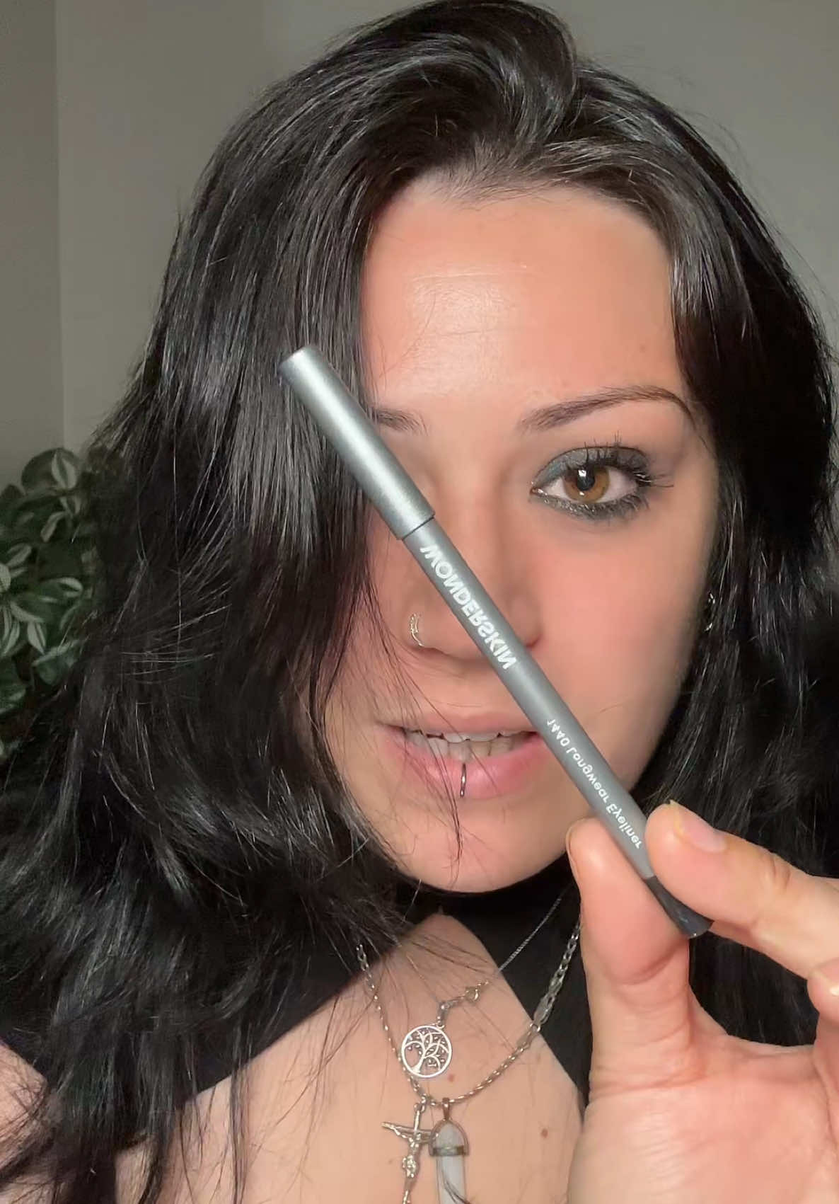Replying to @Huntress7x64 ITS ALL A LIE  , here are my favourite liners  @Wonderskin Beauty , WEAR THAT BLACK 🖤 #wonderskin #makeuphacks #makeuptutorial #makeuptips #fyp #viral #keylaremache 
