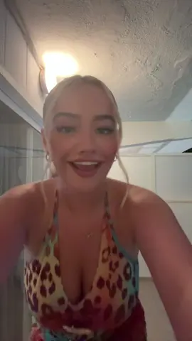 Can u tell we’d 5 mins to get ready