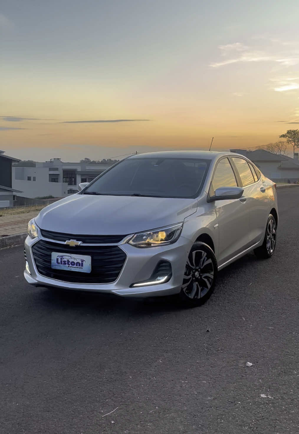 ‼️CHEVROLET ONIX PREMIER PLUS TURBO 2023‼️ ⚠️Estado de novo⚠️ ⚠️Apenas 20.000 km ‼️Pintura inteira Original de fábrica(sem retoques) ⚠️Único dono ‼️Revisões na Agência  ⚠️Pneus originais de fábrica ainda ⚠️Rodas de liga leve(tem as etiquetas da agência ainda) ✅Chave presencial ✅Acionamento remoto do motor ✅Câmera traseira para manobras ✅Alerta de ponto cego ✅Volante multifuncional ✅Espelhamento da tela do celular ✅Carregador de celular por indução ✅Roteador Wi-Fi ✅Comandos ao veículo via aplicativo ✅Informações do veículo via aplicativo ✅Sensores de estacionamento dianteiro ✅Sensores de estacionamento traseiro ✅Airbags Frontais, Laterais e de Cortina ✅Cintos de 3 pontos para todos ocupantes ✅Controle de estabilidade ✅Controle de tração ✅Faróis com regulagem de altura ✅Faróis com refletores duplos ✅Repetidores laterais das luzes de direção ✅Luz de condução diurna ✅Monitoramento de pressão dos pneus ✅Assistente de partida em rampa ✅Chamada de assistência de emergência ✅Assistência na recuperação veicular ✅Direção assistida ✅Câmbio automático ✅Assist. de estacionamento semiautom. ✅Controle automático de velocidade ✅Faróis com acendimento automático ✅Rádio ✅Conexão USB ✅Conexão Bluetooth ‼️Listoni automóveis a mais de 18 anos no mercado‼️ 📍Avenida Pinheiro, 234, Centro em Trindade do Sul 📞 (54) 999849109 #fy #fyppppppppppppppppppppppp #neymar #carros #meucarro #veiculos 