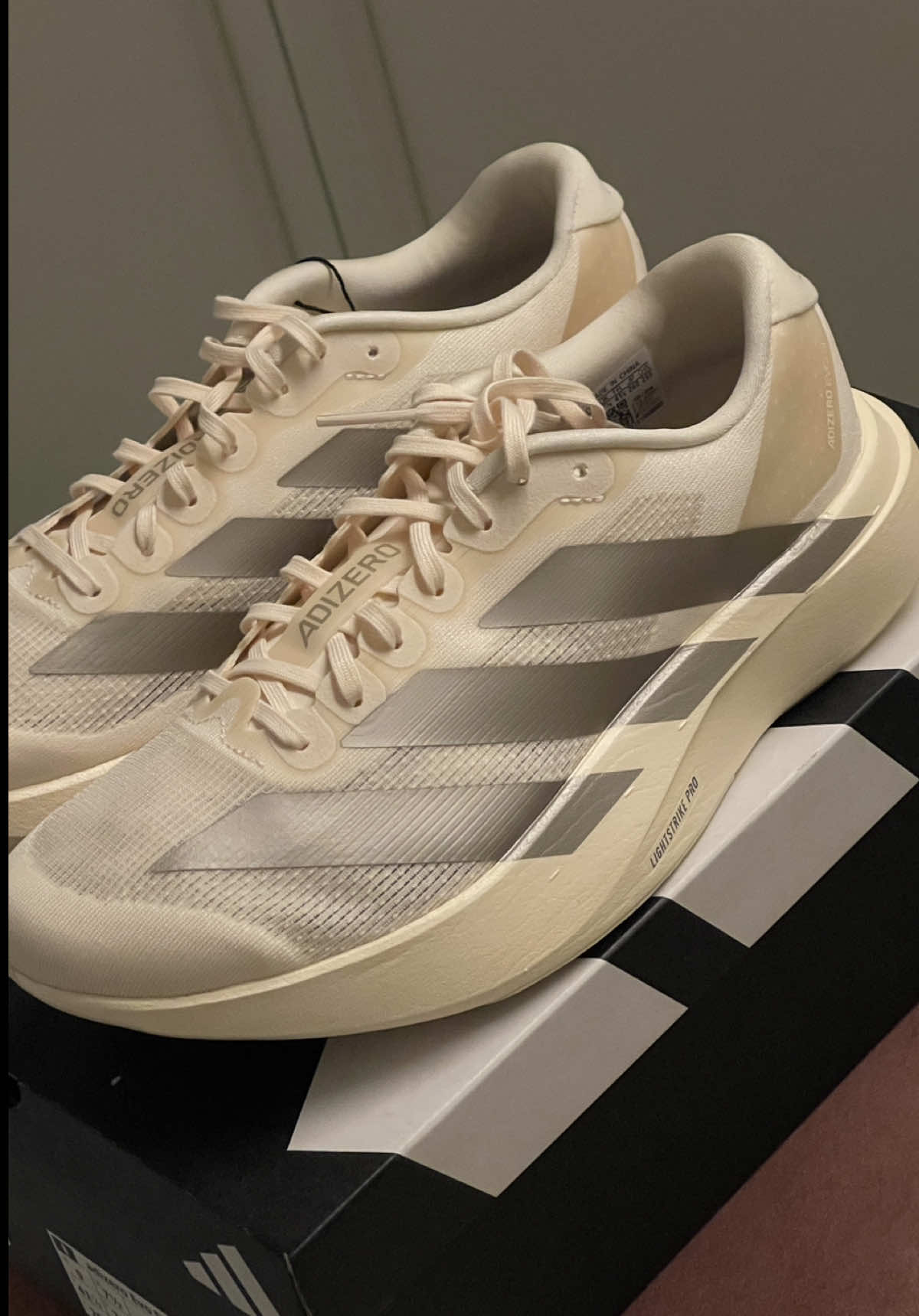 FINALLY she’s here!!!!! Didn’t care much about the Adidas Evo SL before… until I saw them in WONDER WHITE?!!! Swooo pretty I couldn’t resist 😭😩😍💗 #adidasshoes #adidasevosl #adizeroevosl #runningshoes #prettyshoes #womenshoes #Running 