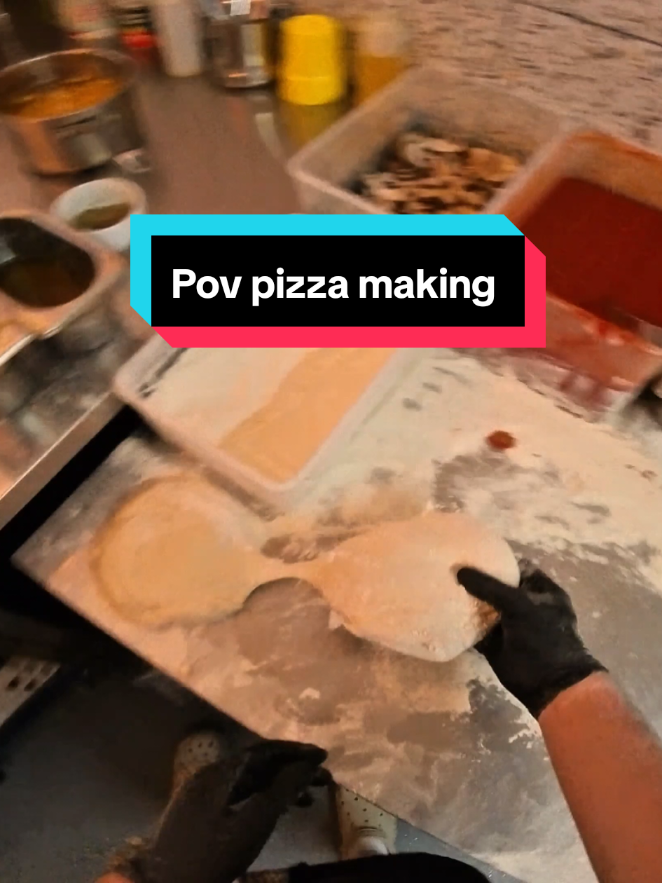 How long it took me to Stretch two Pizza's ? POV pizza making 🍕 #chef #neapolitanpizza #pov #pizza #videoviral @The Pizza People 