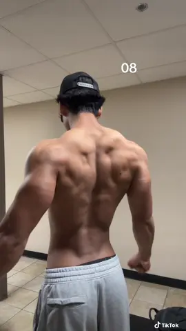 #back #gymmotivation #GymTok #gym #Fitness 