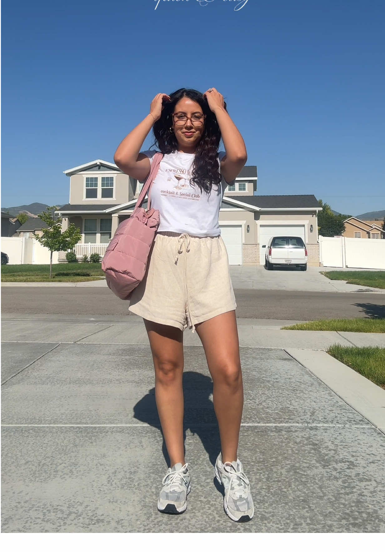 Happy Friday Besties! ✨🫶🏼  What’s everyone’s plan for the weekend?!  #OOTD #ootdinspo #momfit #utahmom #utahcontentcreator #utahinfluencer #contentcreator #utahliving #shein #newbalance 
