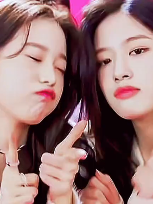 hoping for a friendship like theirs☹️🥀 #xybca #paratiiiiiiiiiiiiiiiiiiiiiiiiiiiiiiiiii🦋 #wonyoungive #yujin 