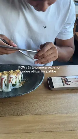 Ajajajaja etiquétalo, y acá le enseñamos, los esperamos en KURO!!! #fyp #sushi #restaurante  