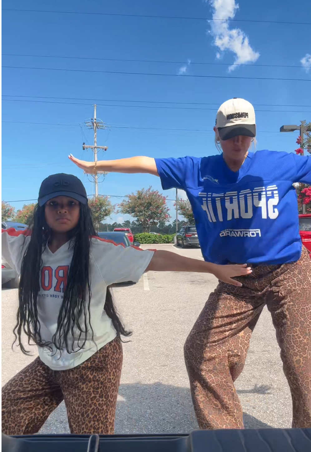 Scarlett picked her outfit today so I had to match her vibes!! 