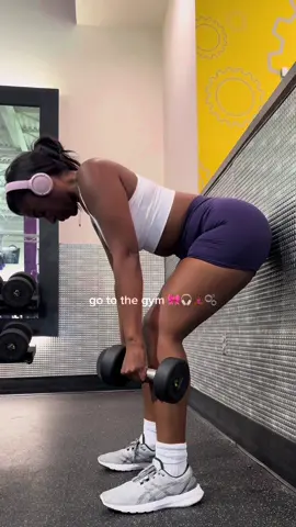 JUST GO TO THE GYM. Basically solves all problems🎧🤍 50lbs down! Workout routine+eats in bio bestie🫧 #gymmotivation #GymTok #gymgirl #motivation #Fitness #workout #trending 