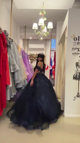 Si todavía no tenes decidido qué vestido de xv usar, por acá te dejo esta hermosa opción 💙 Lo pueden conseguir en @Luigi Di Gala #fyp #parati #tiktok #viral #vestido 