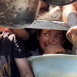 اللهم اشبع بطون أهل غزة اللهم كن معهم ووليهم في الدنيا والآخرة 💔💔 #جوع_اهل_غزه #مجاعة_غزة 