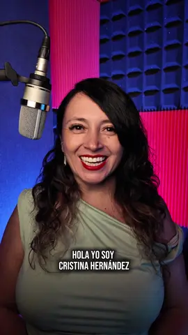 MAMÁ POOT! #pitufos 🍄 El personaje más sexy y divertido 😜 Cuéntame si te gustó?  YA EN CINES🎥 @paramoumtmexico 