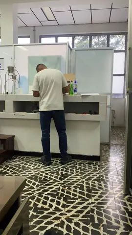 Mi amigo y yo todo el tiempo 🤣🤣🤣🤣🤣🤣 #trajandoduro #compañeros 