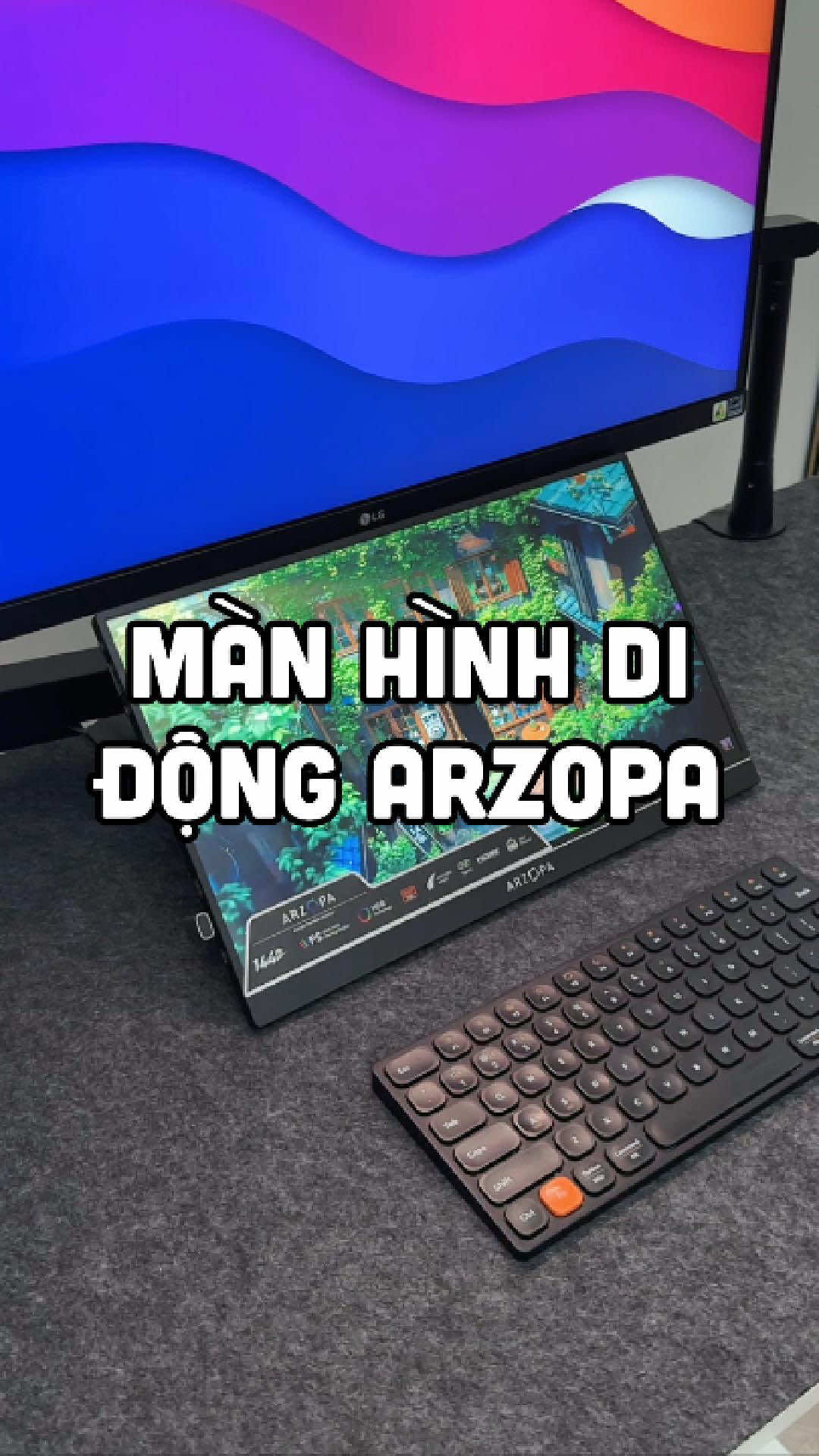 Đây là màn hình di động ARZOPA, mình dùng làm màn hình phụ đúng là cứu cánh cho góc làm việc luôn á, nhẹ gọn dễ mang đi làm ở quán cafe, cắm phát là lên, vừa làm việc vừa giải trí tiện quá chừng luôn mọi người ơi 👌🏻💻 #manhinhphu #arzopa #manhinhdidong #namoinam #manhinhdidongarzopa 