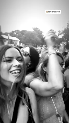 Est ce que vous aussi les concerts sont un exutoire ? Quel bonheur d’avoir chanté avec @Damiano David au premier loge !  Vive les @VieillesCharrues  #damianodavid #damianodavidworldtour #festival #vieillescharrues #vieillescharrues2025 