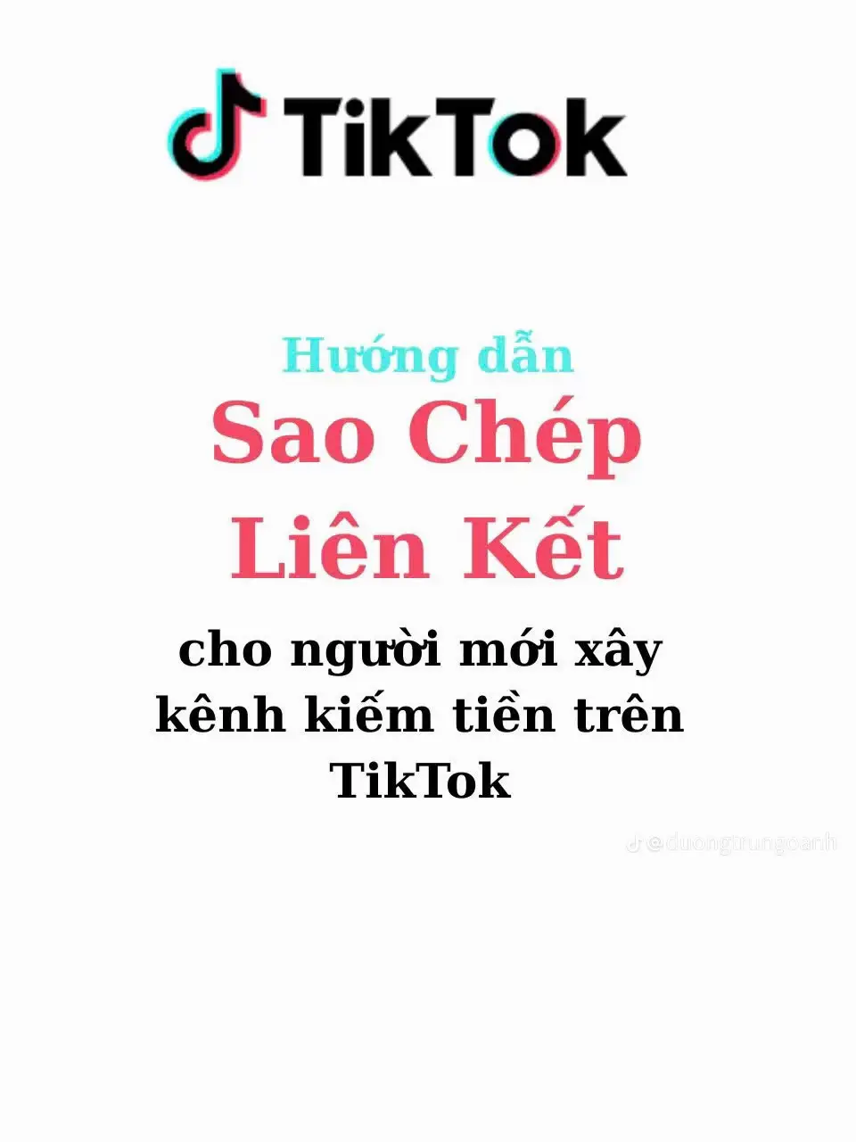 Bạn không cần phải đủ 1000 follower mà chỉ cần trên 18 tuổi là có thể đăng ký thành Nhà sáng tạo chia sẻ link để kiếm hoa hồng trên TikTok. Bây giờ mình sẽ đi vào hướng dẫn chi tiết luôn nha. Đầu tiên vào trang tài khoản của bản, bấm vào nút ở trên cùng bên phải màn hình. Khi có một cửa sổ bật lên ở dưới cùng, bấm vào TikTok Studio một trang mới sẽ hiện lên. Dưới mục Chương trình Kiếm tiền, bấm vào TikTok Shop cho Nhà Sáng Tạo. Lúc này, tuỳ theo số lượng người theo dõi tài khoản của bạn, trang đăng ký sẽ hiển thị khác nhau đối với Nhà Sáng Tạo Chỉ Chia sẻ Link và Nhà Sáng Tạo Tiếp Thị Liên Kết đủ điều kiện. Nộp đơn đăng ký xong, hệ thống sẽ xem xét đơn đăng ký của bạn và gửi thông báo trạng thái cho bạn. Sau khi được duyệt, bạn có thể bắt đầu hành trình kiểm tiền với tư cách là Nhà Sáng Tạo Chia Sẻ Link. Tài khoản của bạn bây giờ sẽ có quyền truy cập vào Trung tâm Tiếp Thị Liên Kết để thêm sản phẩm vào trang trưng bày. Lưu ý, trang trưng bài lúc này sẽ bị ẩn đi. Tuy nhiên, bạn vẫn sẽ kiếm được tiền từ cách chia sẻ link sản phẩm. Và hiện tại, đây cng là cách duy nhất để kiếm hoa hồng từ sản phẩm khi là Nhà Sáng Tạo Chia Sẻ Link, bạn có thể chia sẻ link tiếp thị liên kết từ các sản phẩm có sẵn trong Sàn Sản Phẩm. Đặc biệt, bạn có thể chia sẻ link ở bất kỳ đâu, kể cả bên ngoài ứng dụng TikTok. Bạn sẽ nhận hoa hồng khi Khách Hàng bấm vào link, thêm sản phẩm vào giỏ hàng và thanh toán sản phẩm. Hoa hồng được gửi cho Nhà Sáng Tạo sau khi đơn hàng được Nhà Bán Hàng hoàn thành. Chúc bạn sao chép liên kết đúng cách và chia sẻ link đến nhiều khách hàng để có tiền hoa hồng nha. Nếu có bất kỳ thắc mắc nào bạn có thể comment dưới video để mình cùng trao đổi nha! #duonatrunqoanh #saocheplienket #kiemtientiktok